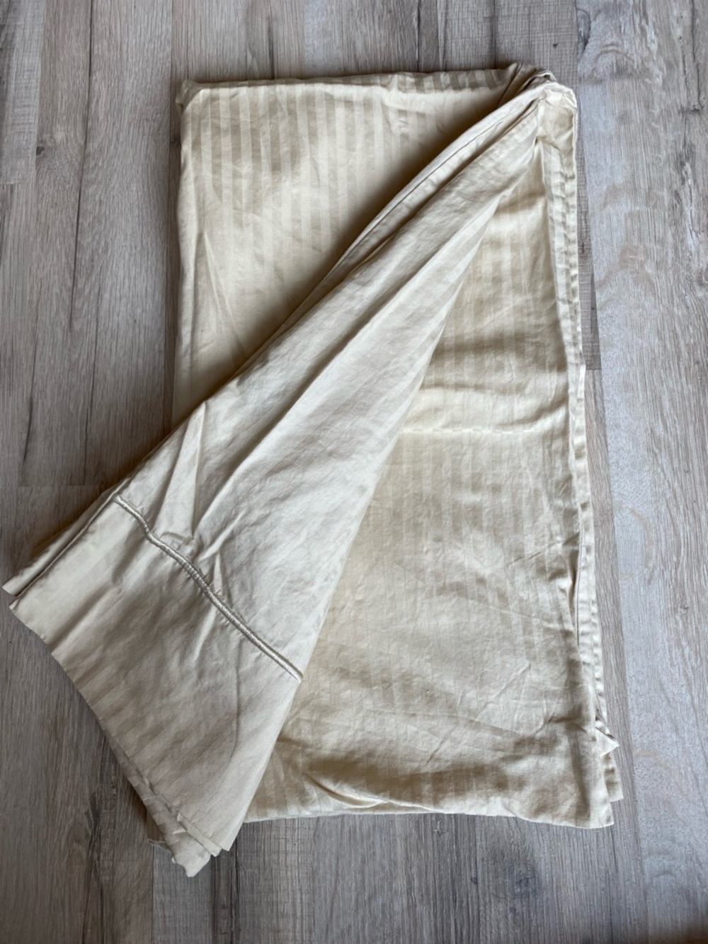 Fieldcrest Beige/Tan Pillow case set